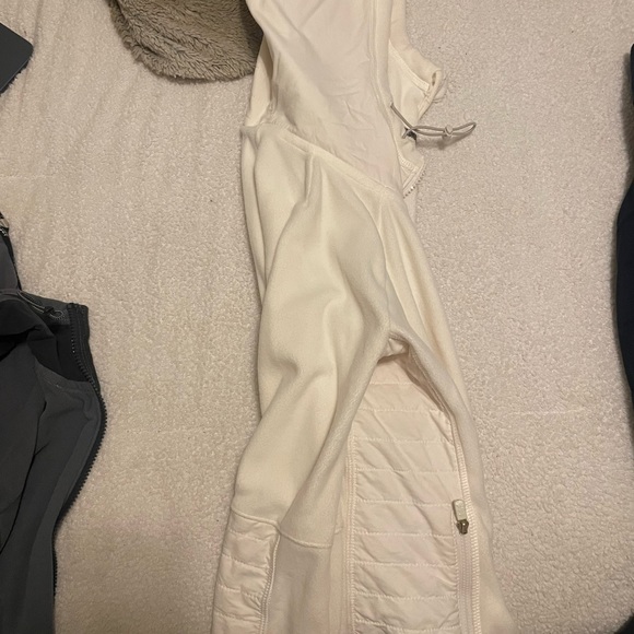 Cream Abercrombie Hoodie - Picture 3 of 3